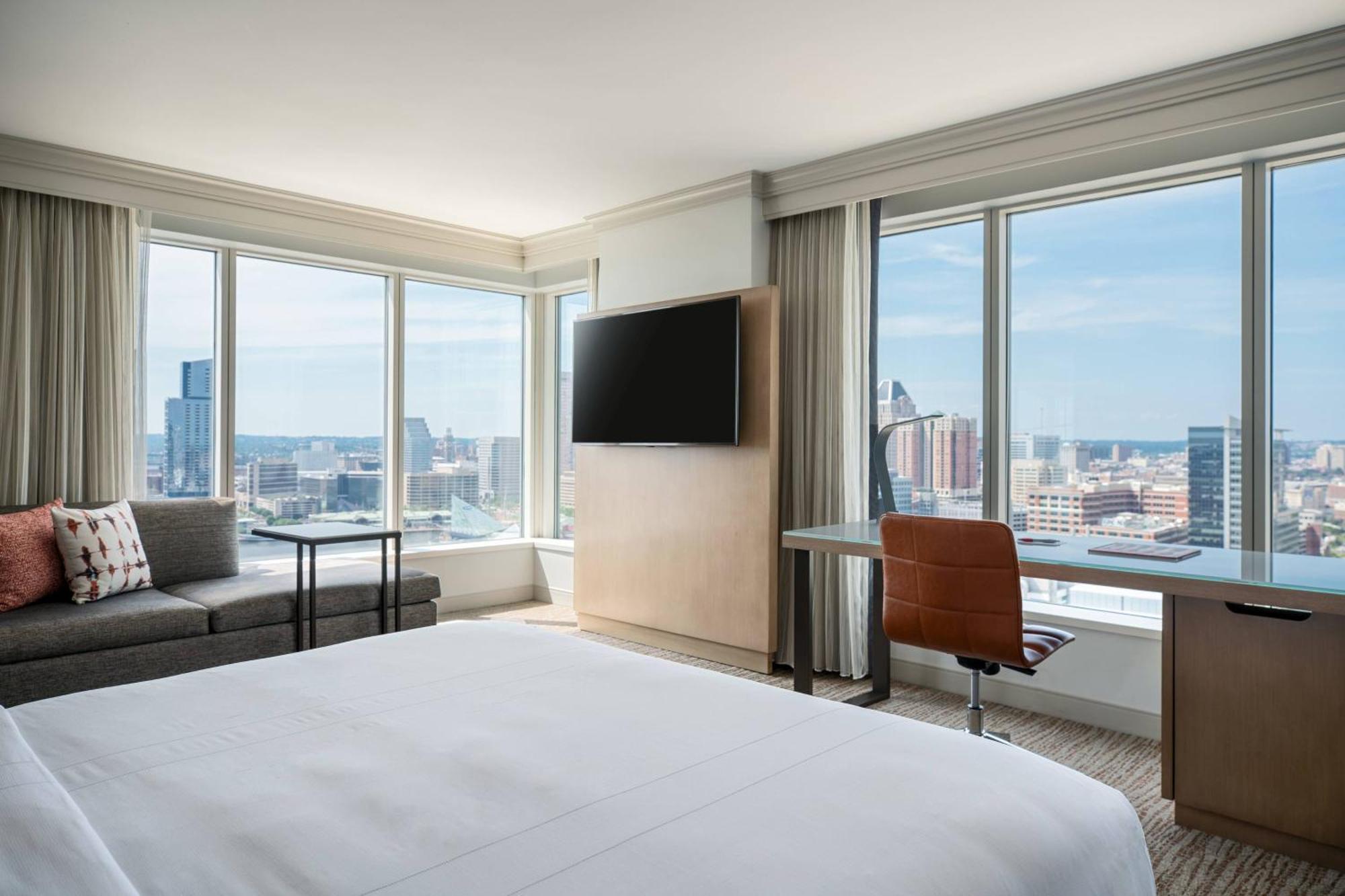 Marriott Waterfront Hotel 4*