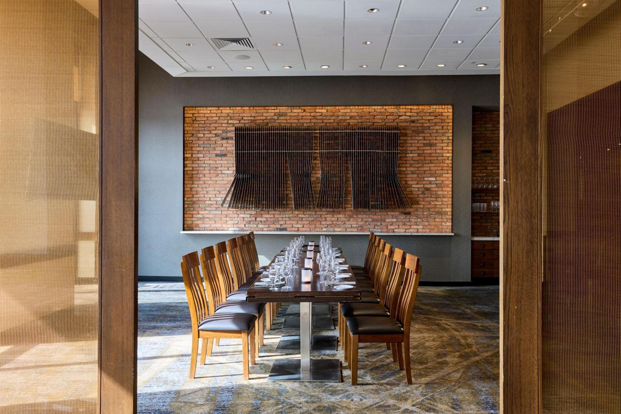 Marriott Waterfront Hotel 4*
