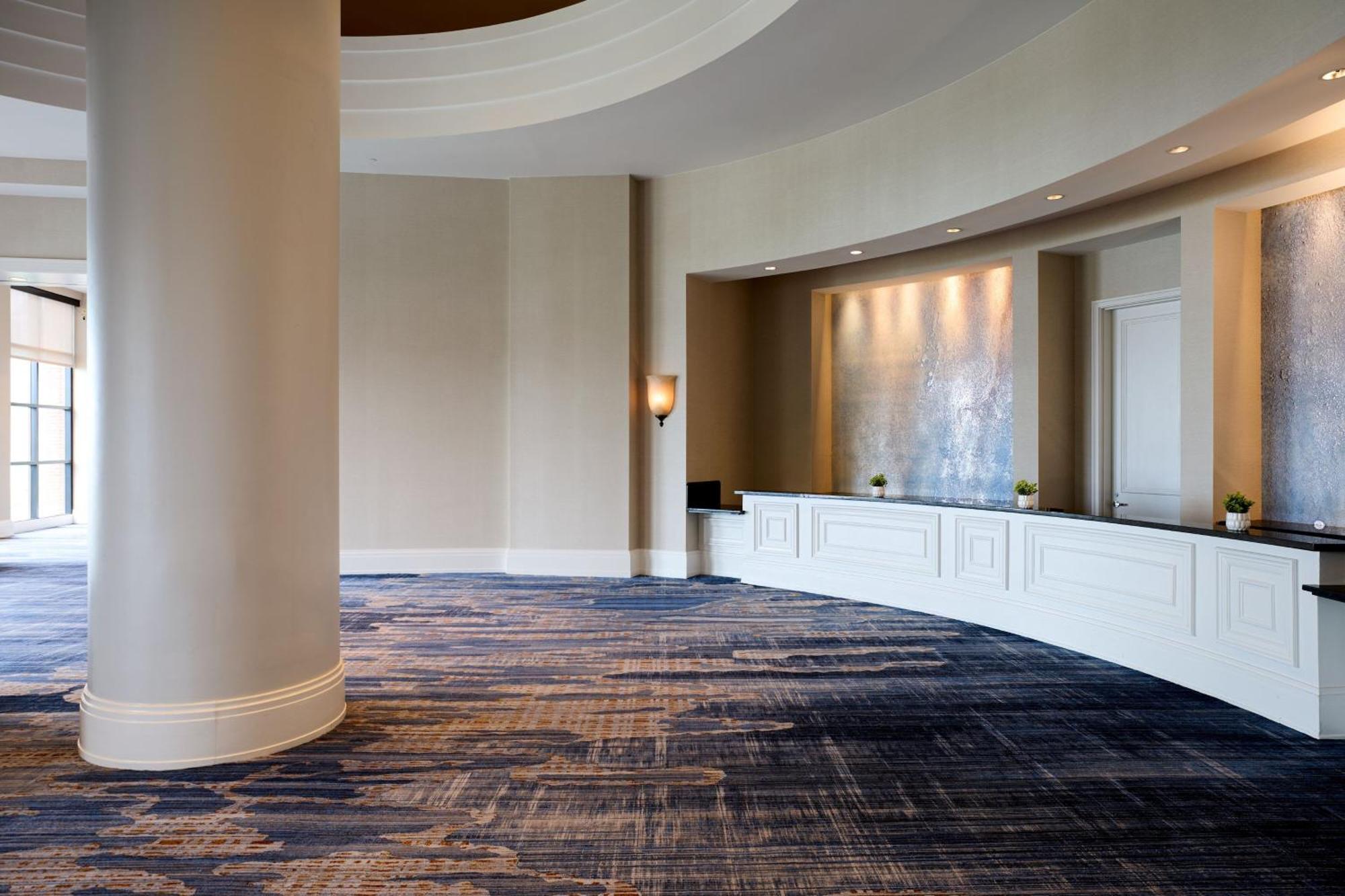 Marriott Waterfront Hotel 4*